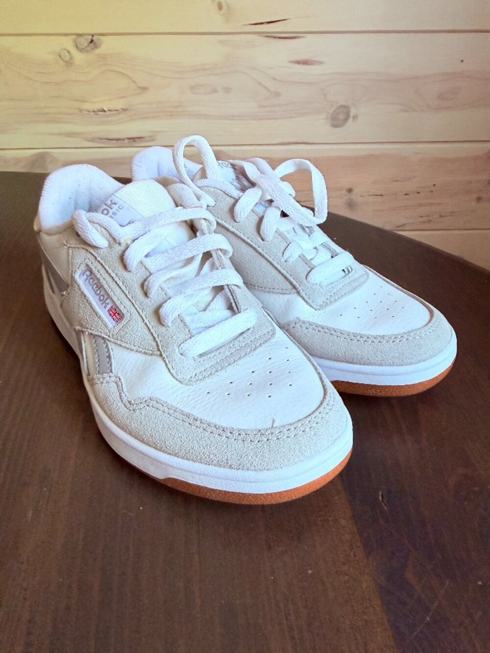 Womans Reebok Classic Club MEMT Sneakers Size 6 white Gray